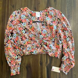 SO Floral Cutout O-Ring Crop Top Balloon Sleeves